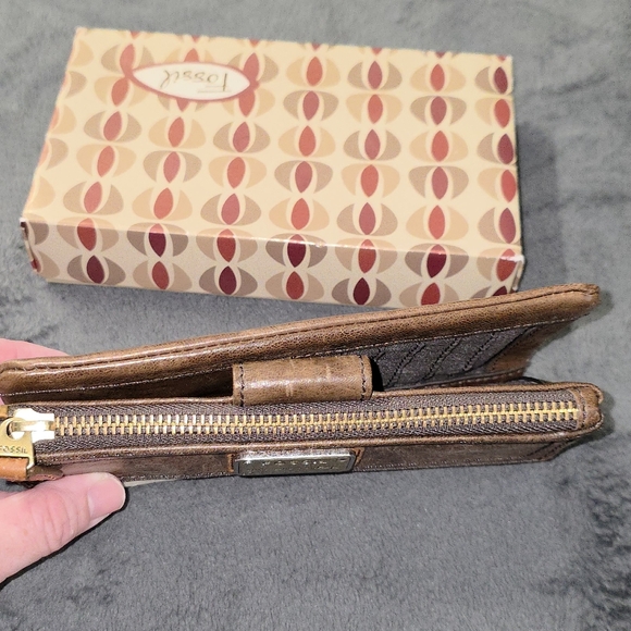 Fossil Patchwork Leather Wallet Clutch - Picture 4 of 9